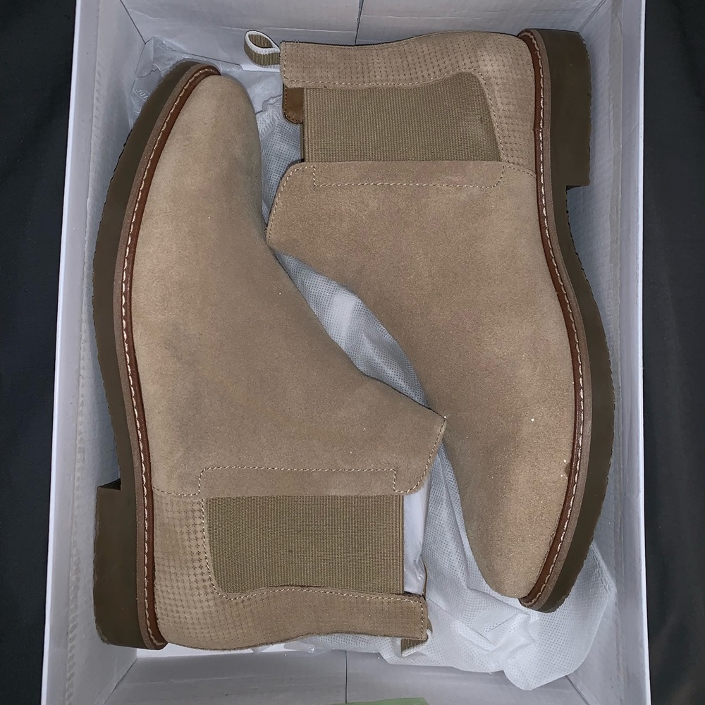 Men’s Steve Madden Highlyte Beige Suede Boots